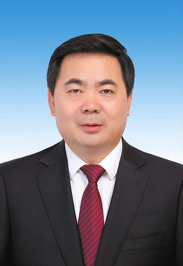 男,汉族,1970年7月生,研究生,中共党员,当选为渭南市人民政府副市长