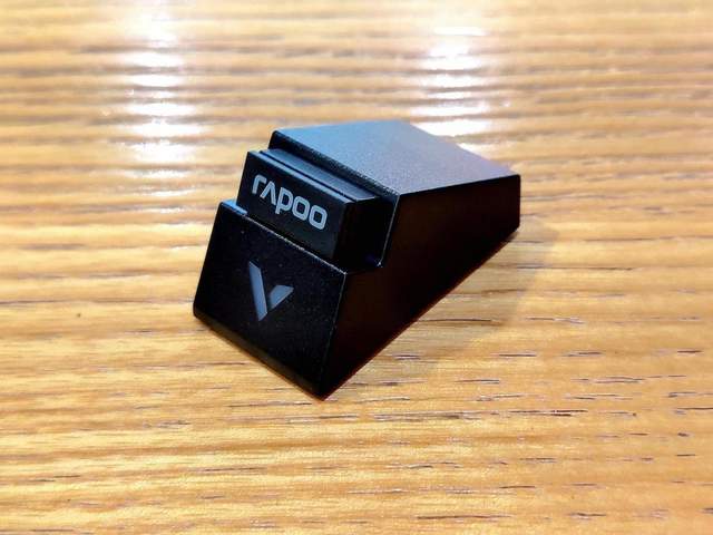 雷柏VT960S无线游戏鼠标，开启OLED屏幕+RGB灯酷炫游戏新体验