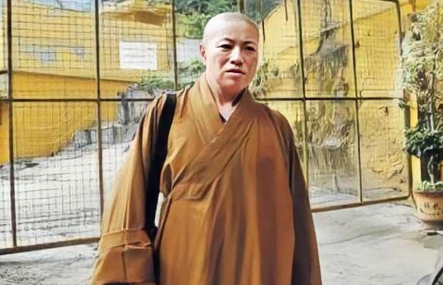 定慧寺,在长时间的相处中,翁静晶和寺庙的女主持释智定成了无话不谈的