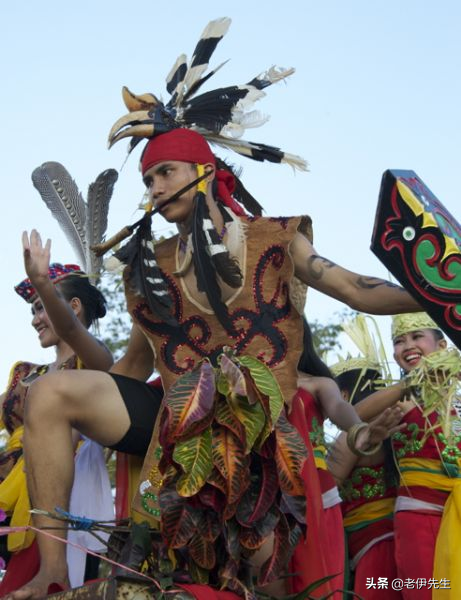 海外华人失散的兄弟婆罗洲猎头族达雅克人