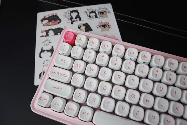 键盘里的小可爱，达尔优小方糖Z82三模机械键盘评测