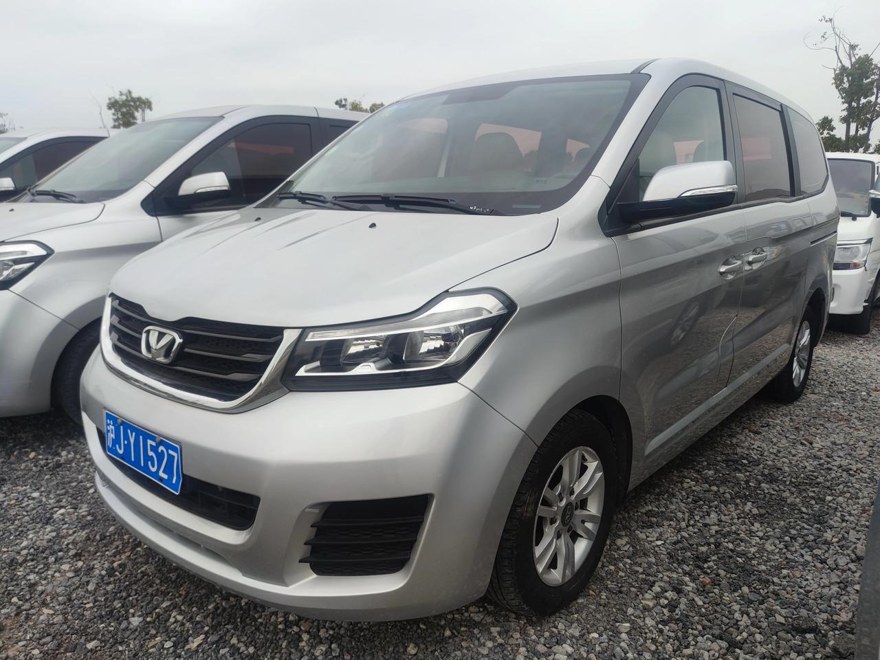 新到17年华晨华颂,自动挡2.0,全车原版原漆,低价出售,另