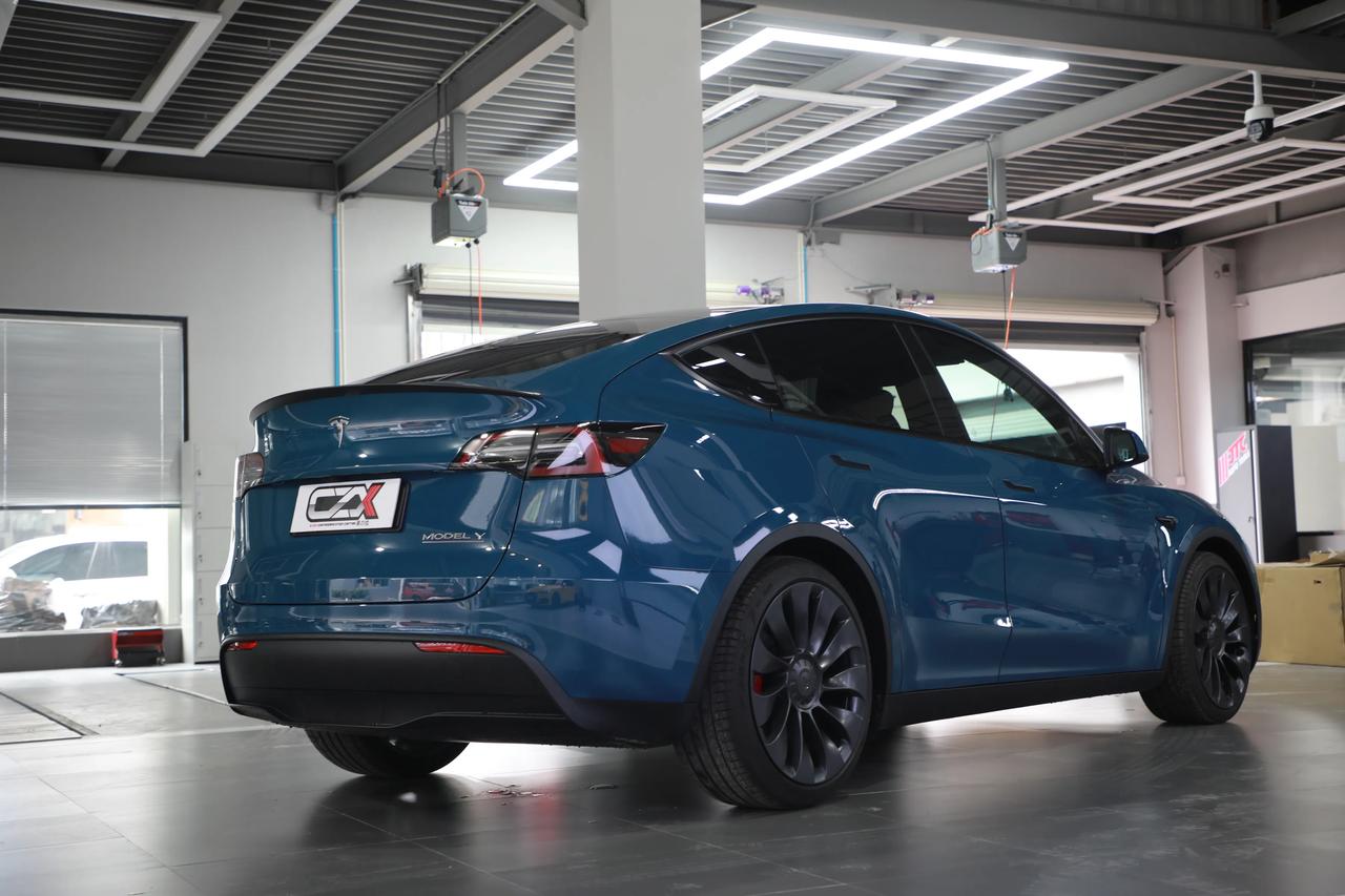 特斯拉model y p改色贴膜 ax pet深邃蓝完工 源