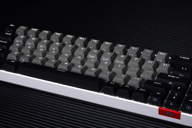 看着舒服，用着得劲，TT无线键鼠打造极简桌面好物