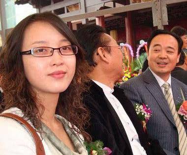 蒋大为的经纪人突然爆料称我是蒋大为的情人,他欠我90w不还,有欠条为