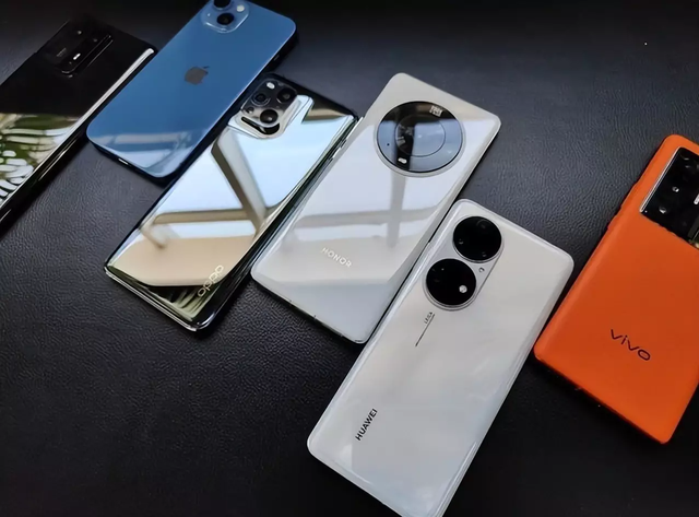 国产手机集体冲高端宣告失败？原因竟是雷同，是时候做出改变了