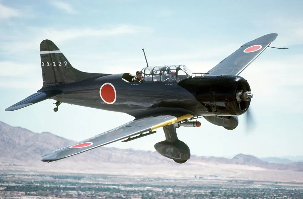 小学练习册封面飞机形似日本军机 二战日军海军航空兵主力机型
