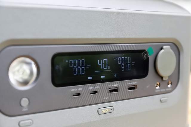 户外电源新选择，绿联星辰户外电源GS600，一站式解决户外用电难