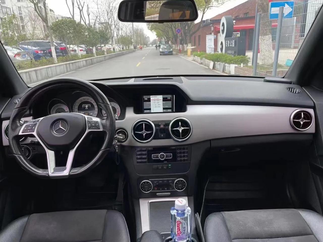 奔驰glk260本地私家代步车电子档双天窗全车原版原漆无任何事故内饰
