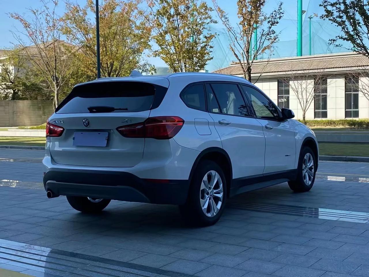 今天给大家介绍一台2017年上牌的宝马x115t的排量3缸机一手车收进目前