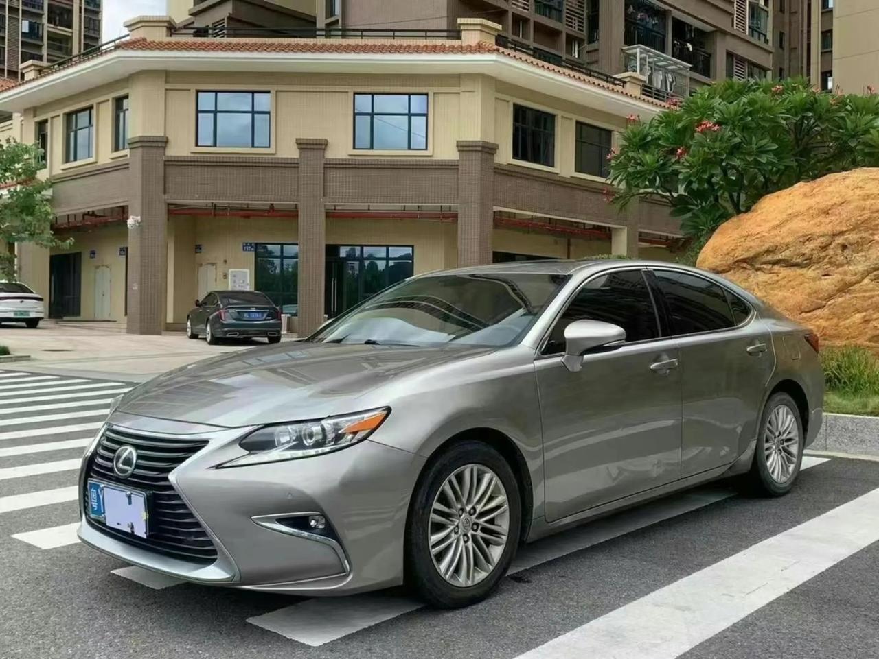 质押到期,15年10月雷克萨斯es250 2.5l自动高配