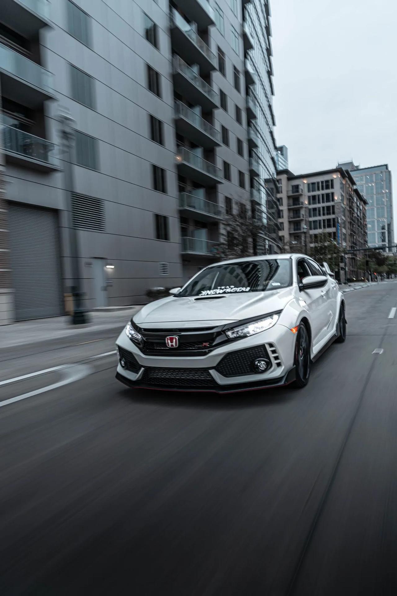 据悉,本田思域typer 在加拿大起价超过了46000美元,换算成人民币约为