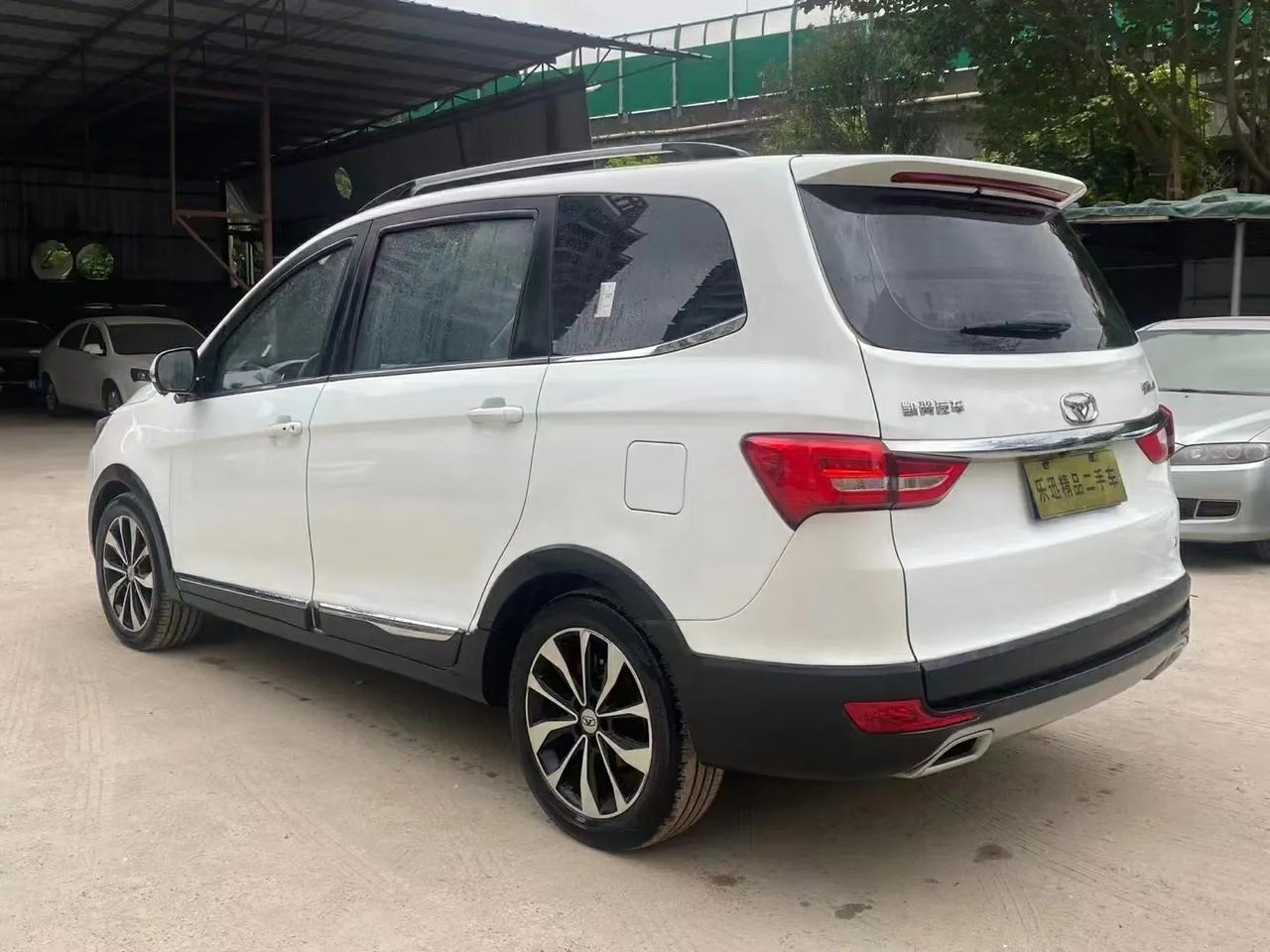 2017年6月凯翼v315l自动档出288万女士一手车大空间七座版配置丰富多