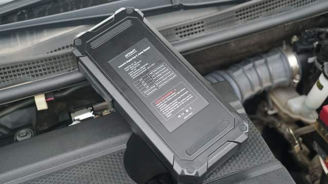 autowit应急启动电源，给汽车更安全更方便的应急备用方案