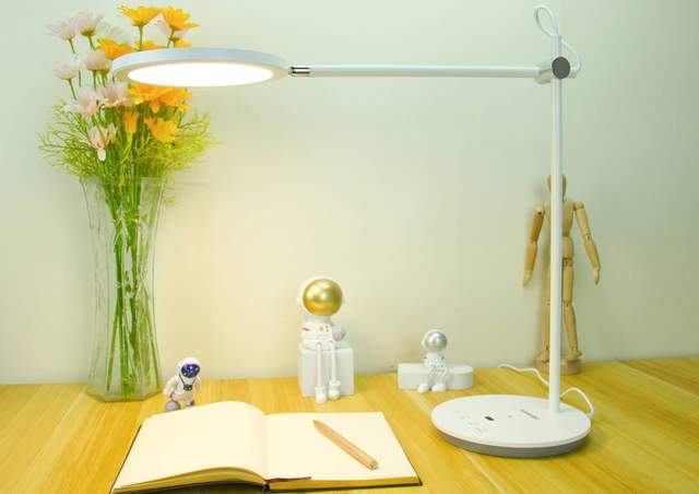真正懂护眼的台灯，南卡护眼灯L1，家长安心之选
