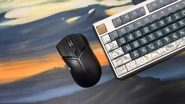 至强辅助——拯救者M7无线游戏鼠标