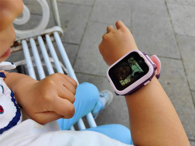 提前给孩子的六一儿童节礼物—支持微信畅聊的360儿童电话手表10X