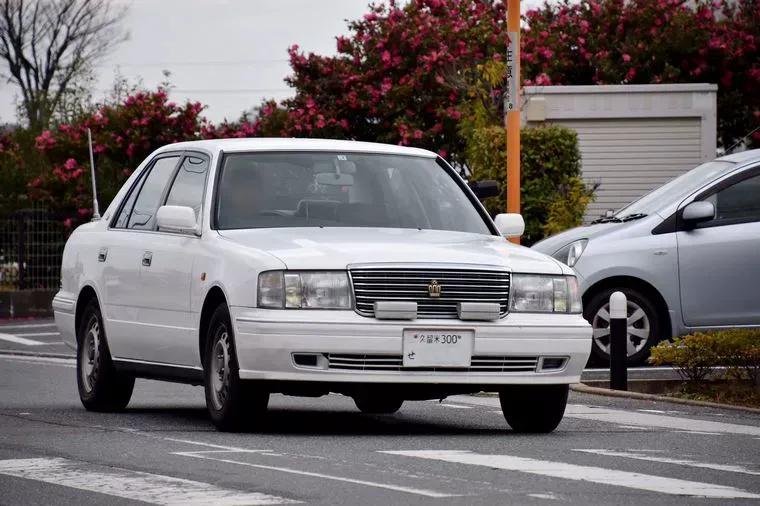 老车欣赏～丰田皇冠 toyota crown 2000款 g