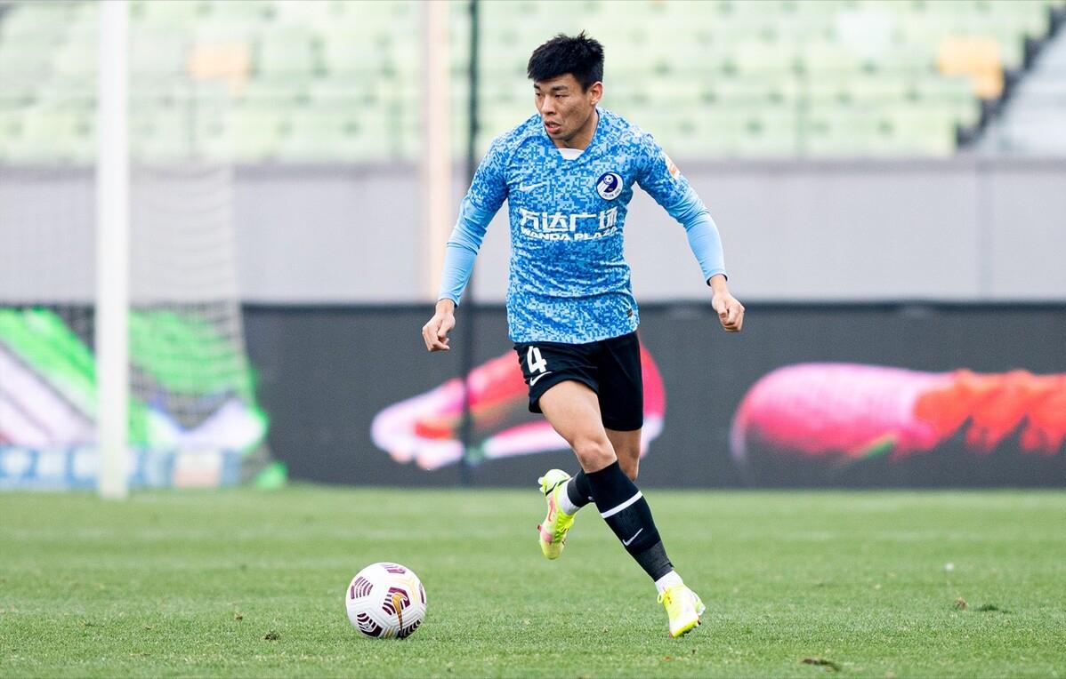 郭田雨成功留洋细数大连队中曾留葡的球员下一位何时出现