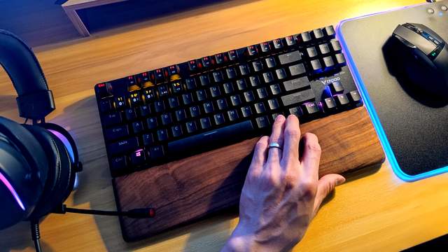 百元级别竟然是三模？而且是“海王”？！随意切换无压力！