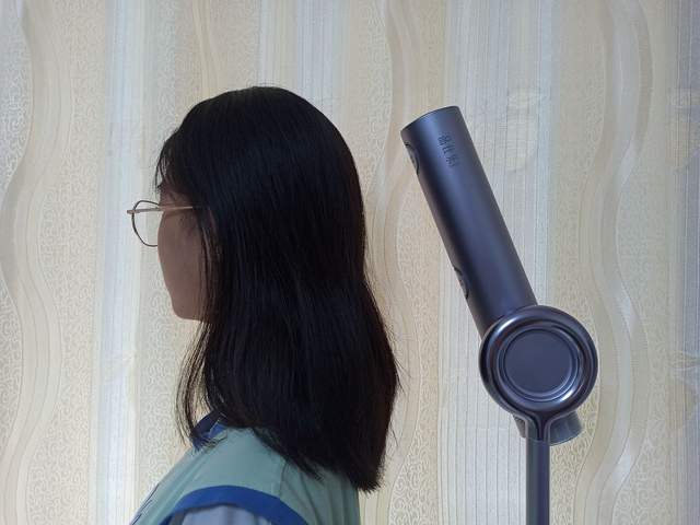 穿过你的秀发的品仕乐，轻松解锁懒美生活