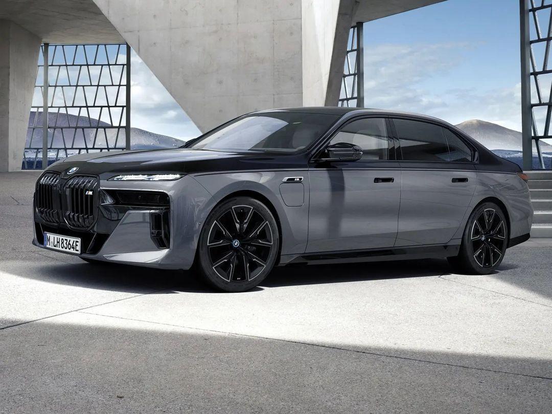 这个双色版本的宝马7系,大家感觉颜值怎么样__懂车帝