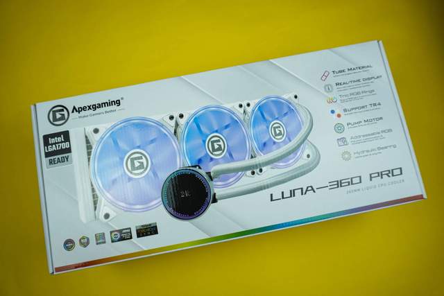 白装机三件套由艾湃电竞盖亚GAIA引领，白机箱焕发靓丽色彩