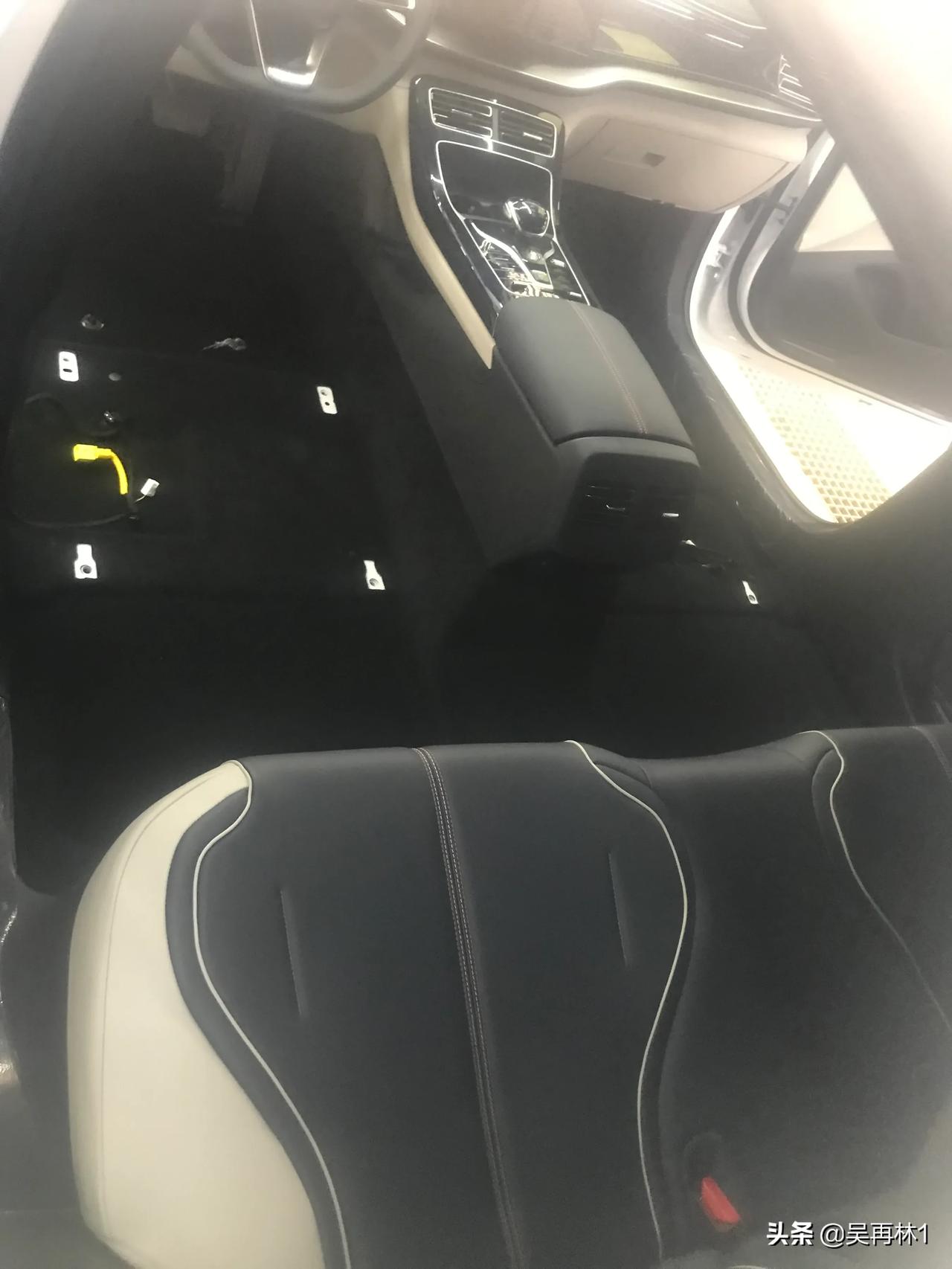 比亚迪秦plus dmi55旗舰,提车第二天必须软包撸起来