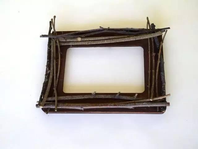 卡纸手工相框制作幼儿园(手工海绵纸相框制作幼儿园)