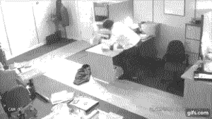 上班族办公室里的爆发
