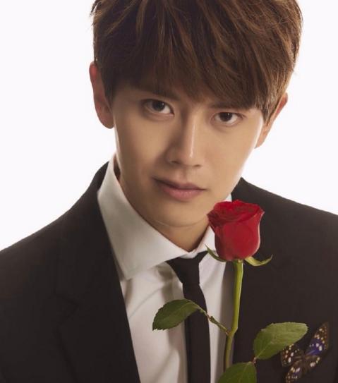 「真相揭秘」任嘉伦八字配偶命理,任嘉伦风水