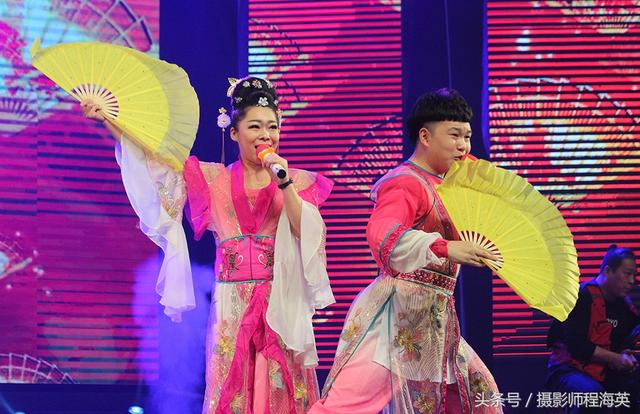 东北二人转秧歌广场无东北二人转好唱易懂谁都能唱上两口