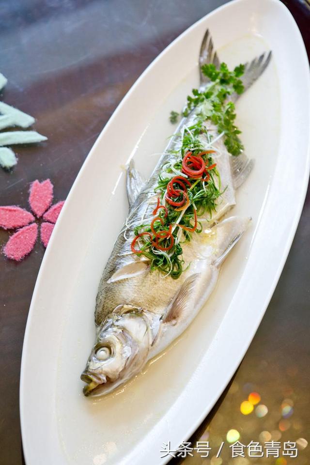 太湖白丝鱼是远近闻名的太湖三白之一,肉质细嫩,味道鲜美