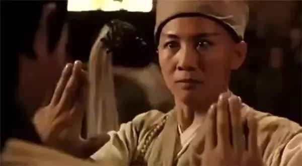 灭绝师太:盘点六大版本灭绝师太，马景涛版最经典，李连杰版最欠抽