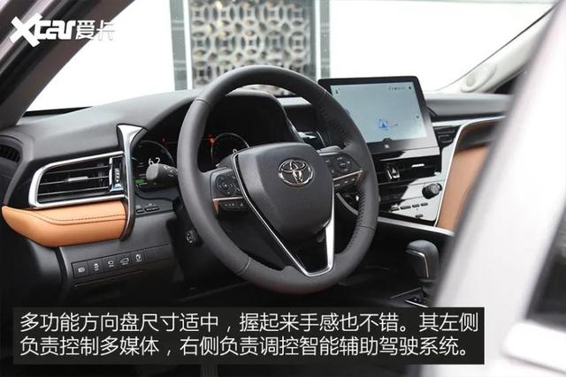 怎一个“稳”字了得！试驾：新款丰田凯美瑞