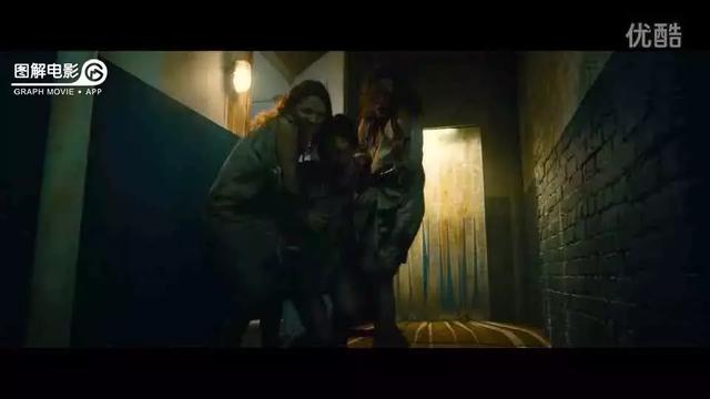 医生示范身体乳