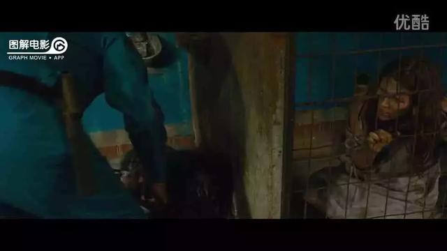 医生示范身体乳