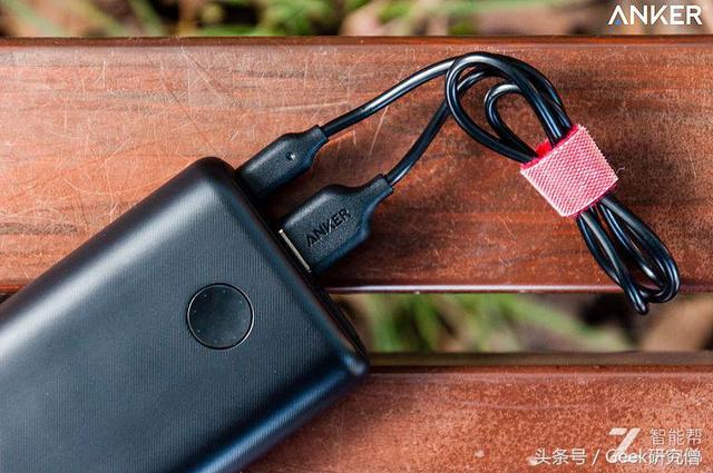 「短小精悍，性能强劲」：Anker PowerCore II移动电源的深度测评