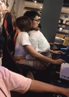 牛哥美女内涵gif动图17p：此情此景，秋名山的车神何在？