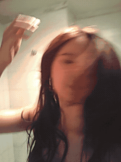 牛哥美女内涵gif动图10p：模特拍写真场面