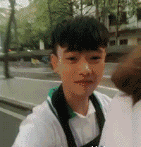 牛哥美女内涵gif动图13p:抹了口红的美女都是这么喝水的