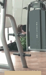牛哥美女内涵gif动图：这应该是天生的技能
