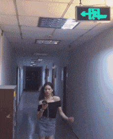 牛哥美女内涵gif动图10p:妹子难道没有闻到一股腥味