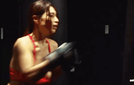 牛哥美女内涵gif动图：妹子就这舌头谁能受得了！