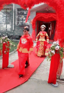 牛哥美女内涵gif动图17p:妹子擦那么干净做什么呢?