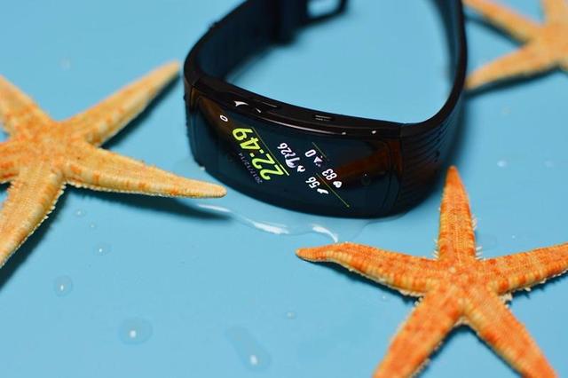 [云端云中君多群转播]，fitpro手表如何连接wifi