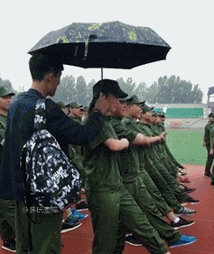 牛哥美女内涵gif动图：教练，请问你们那还招男助教吗