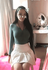 牛哥内涵美女gif：妹纸矜持点，这样撩汉不好