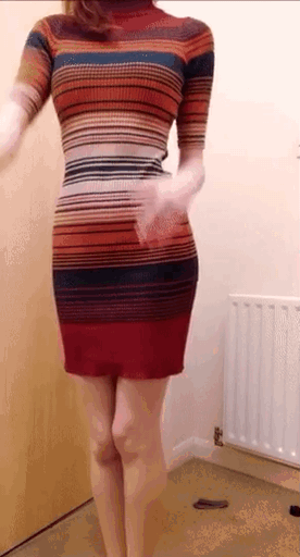 牛哥美女内涵gif动图12p：妹子的裙子很漂亮啊
