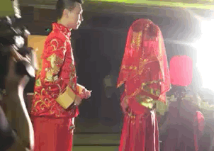 牛哥美女内涵gif动图：专业指导还得是老司机